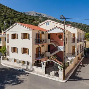 alexatos-studios-apartments.kefaloniahotels.net/